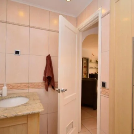 Casa Selene In Monsenor Appartamento *